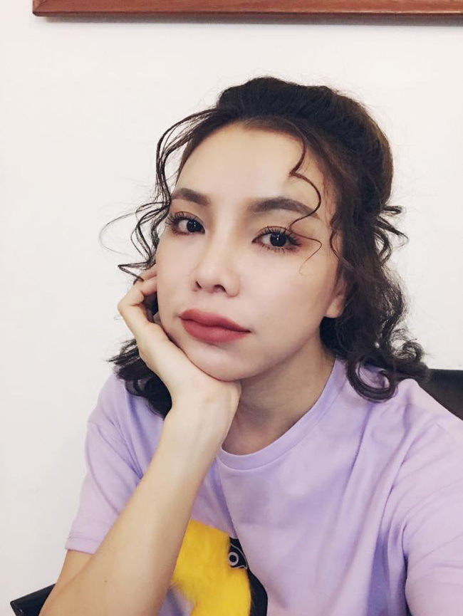 Đang đẹp rạng ngời, dàn nghệ sĩ Việt bỗng dưng hóa thảm họa thẩm mỹ