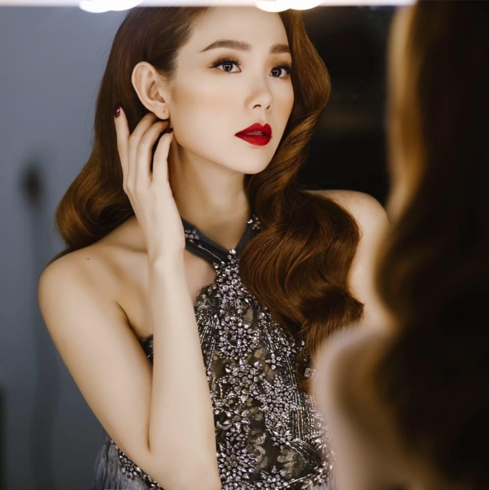 Đang đẹp rạng ngời, dàn nghệ sĩ Việt bỗng dưng hóa thảm họa thẩm mỹ