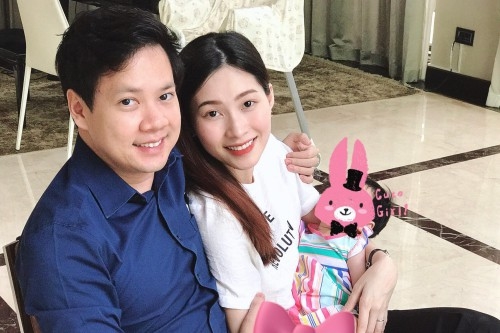 Hoa hậu Đặng Thu Thảo khoe ảnh con, chia sẻ con gái lần đầu gọi tiếng