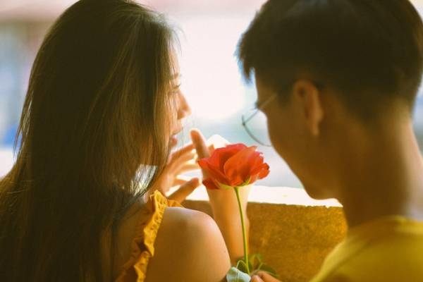 Dấu hiệu nhận biết yêu thật lòng của 12 cô nàng hoàng đạo