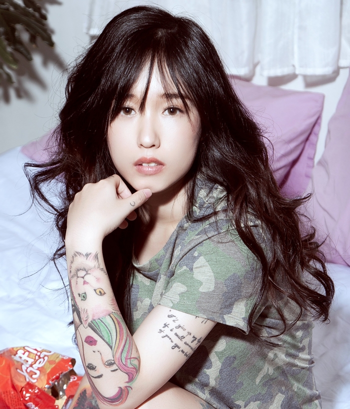 Giai ma nhung hinh xam doc la tren co the nhung nu hot streamer Viet