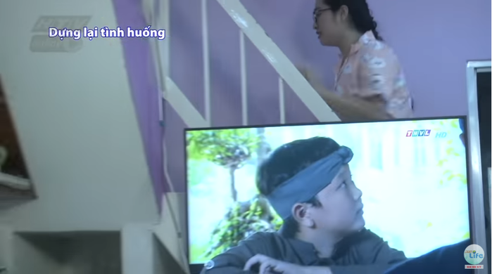 Nhờ nhanh trí, hai mẹ con thoát chết trong gang tấc sau tiếng gọi