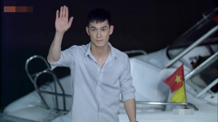 “Hậu Duệ Mặt Trời” bản Việt tiếp tục gây tranh cãi