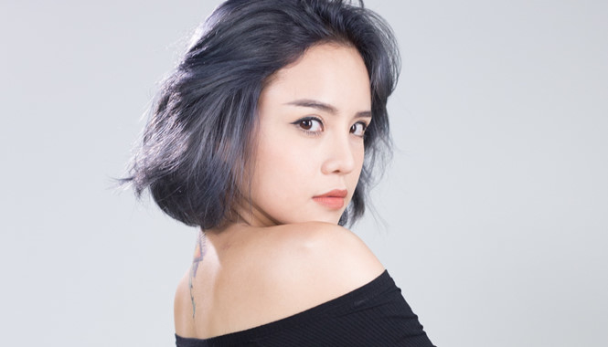 Sao Việt ngược đãi bản thân vì stress, trầm cảm nặng