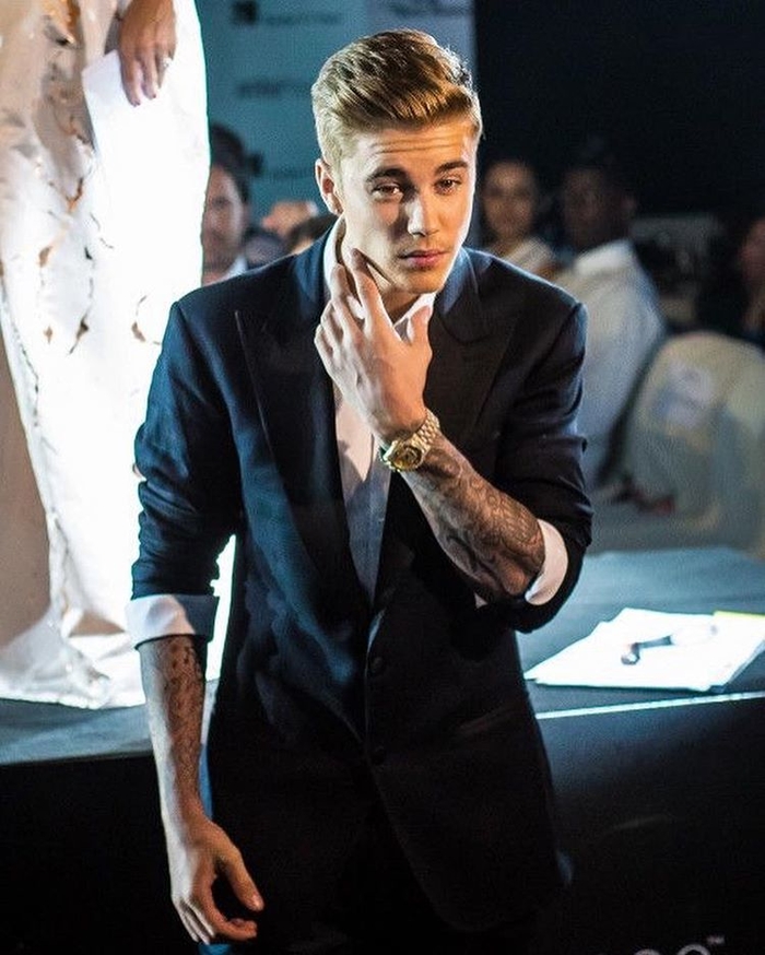 Justin Bieber mặc đồ đàng hoàng là cũng hoàn hảo không chỗ chê