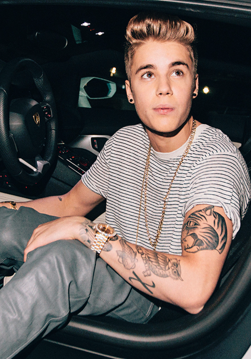Justin Bieber mặc đồ đàng hoàng là cũng hoàn hảo không chỗ chê