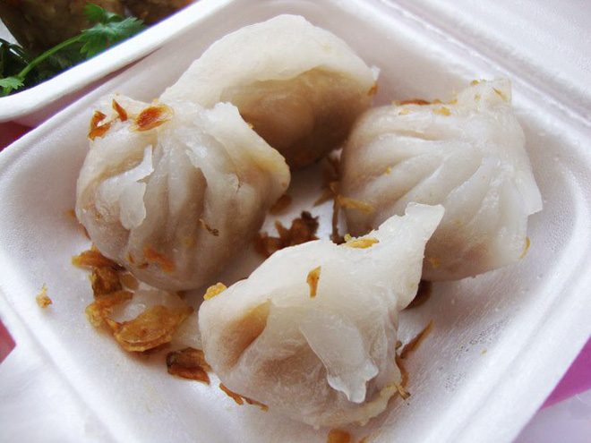 Khám phá con hẻm ăn vặt nằm ở khu trung tâm Sài Gòn vô cùng nổi tiếng