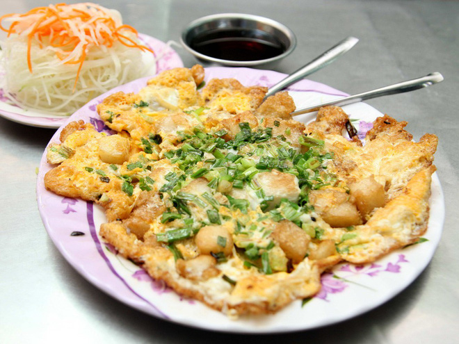 Khám phá con hẻm ăn vặt nằm ở khu trung tâm Sài Gòn vô cùng nổi tiếng