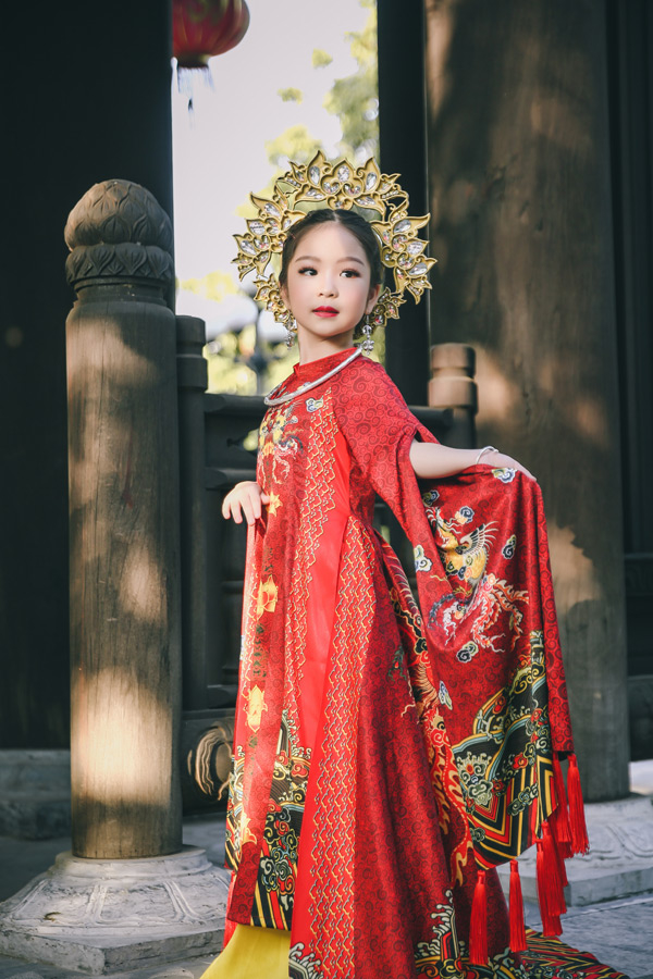 Lộ diện quốc phục của đại diện Việt Nam ở Little Miss Eurasia