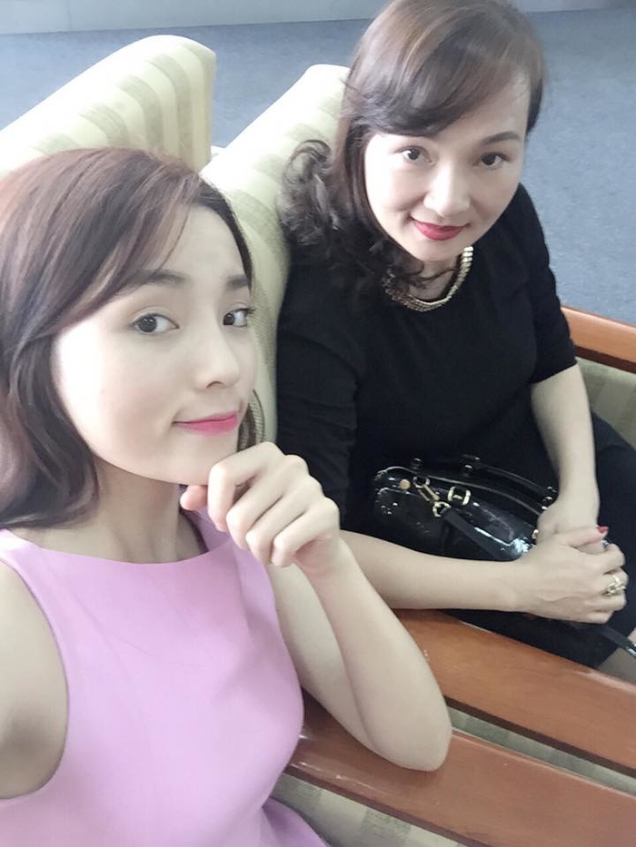 Bất ngờ nhan sắc mẹ các Hoa hậu, Á hậu chẳng thua kém gì con gái