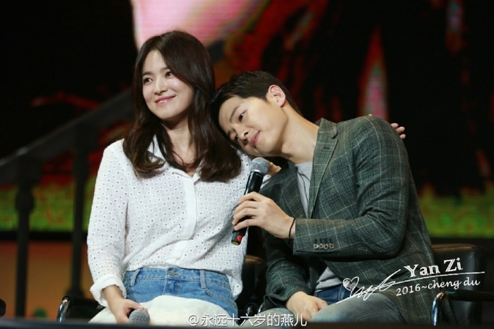 Tròn một năm ngày cưới, Song Joong Ki và Song Hye Kyo đang làm gì?