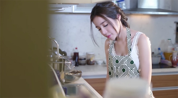 Muon kieu cham con cua sao Viet: Nguoi tu cham, nguoi yeu cau vu em biet 3 thu tieng