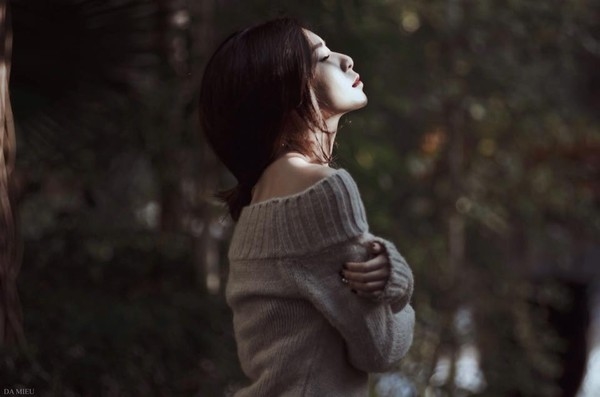 Muốn quên được mối tình cũ, bạn cần trải qua 5 giai đoạn sau