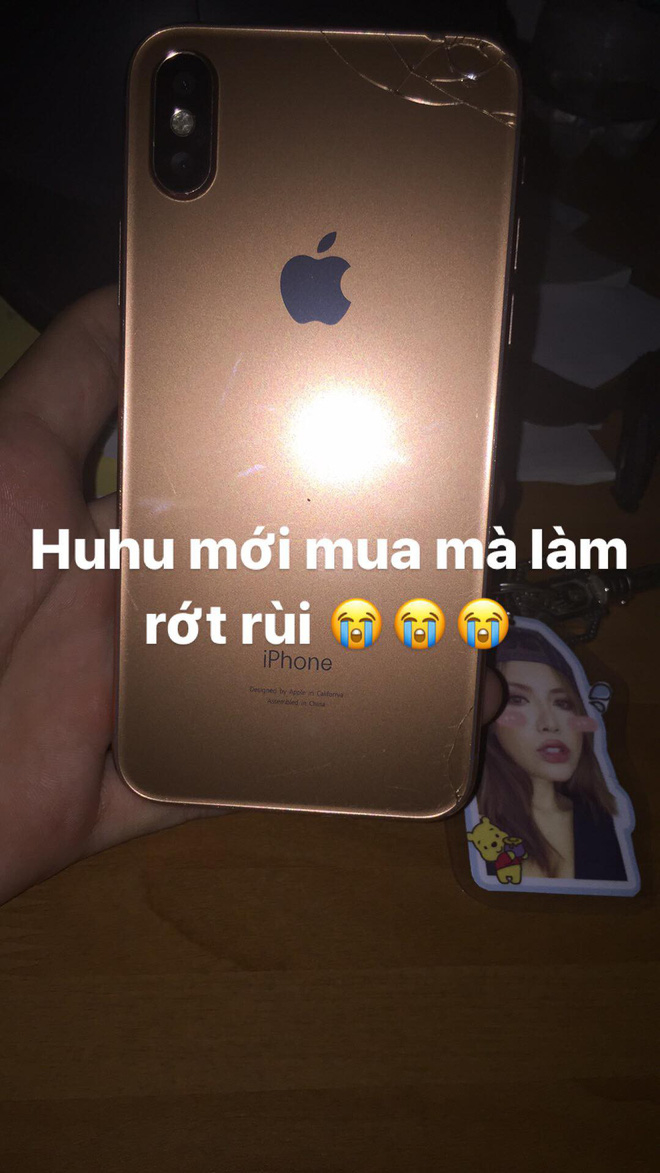 Nam sinh làm vỡ iPhone X vì cố hất điện thoại như Hậu Duệ Mặt Trời