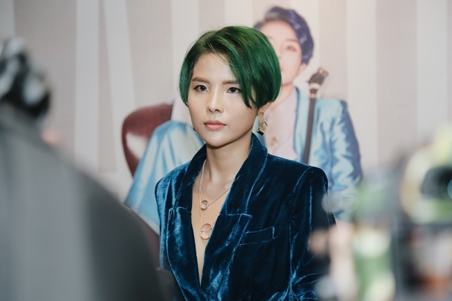 Ngo ngang truoc hinh anh “lot xac 180 do cua Bich Phuong va mot loat sao Viet
