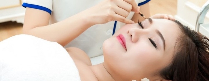 Nhớ kĩ nguyên tắc sau để không bị lộ mặt mộc xấu như các sao Việt sau