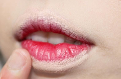 Nhớ kĩ nguyên tắc sau để không bị lộ mặt mộc xấu như các sao Việt sau
