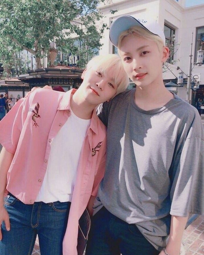 Những 'bí mật thầm kín' không phải ai cũng biết của idol