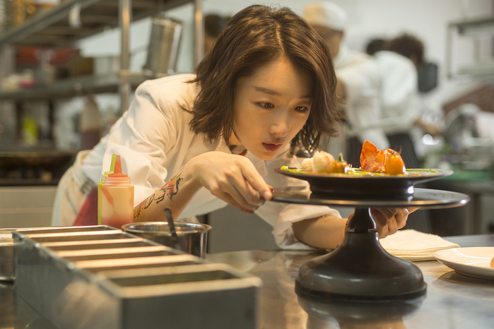 Cặp đôi chú-cháu tình bể bình, đẹp long lanh trên màn ảnh Trung Quốc