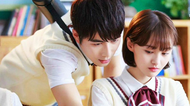 Những dấu hiệu muốn 'tiến xa hơn mức tình bạn' của 12 chàng hoàng đạo