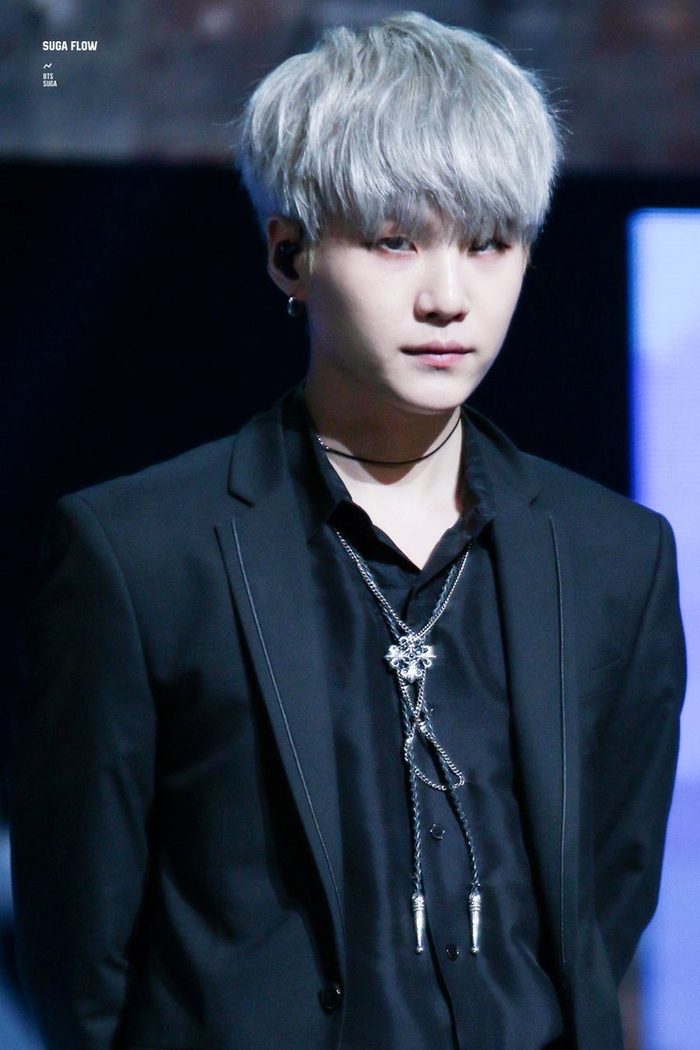 Những idol Kpop từng có tuổi thơ cực kỳ cơ cực
