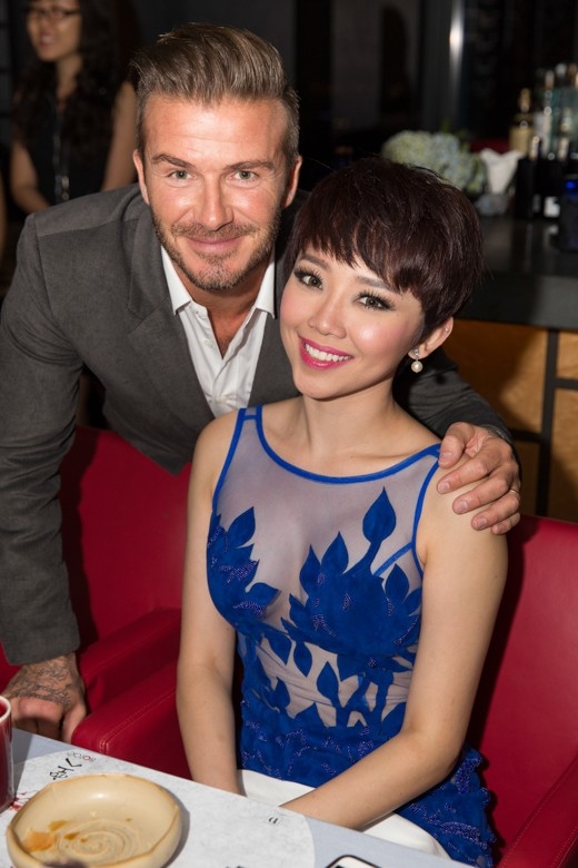 Những lần David Beckham gây bão khi sánh vai bên các mỹ nhân Việt