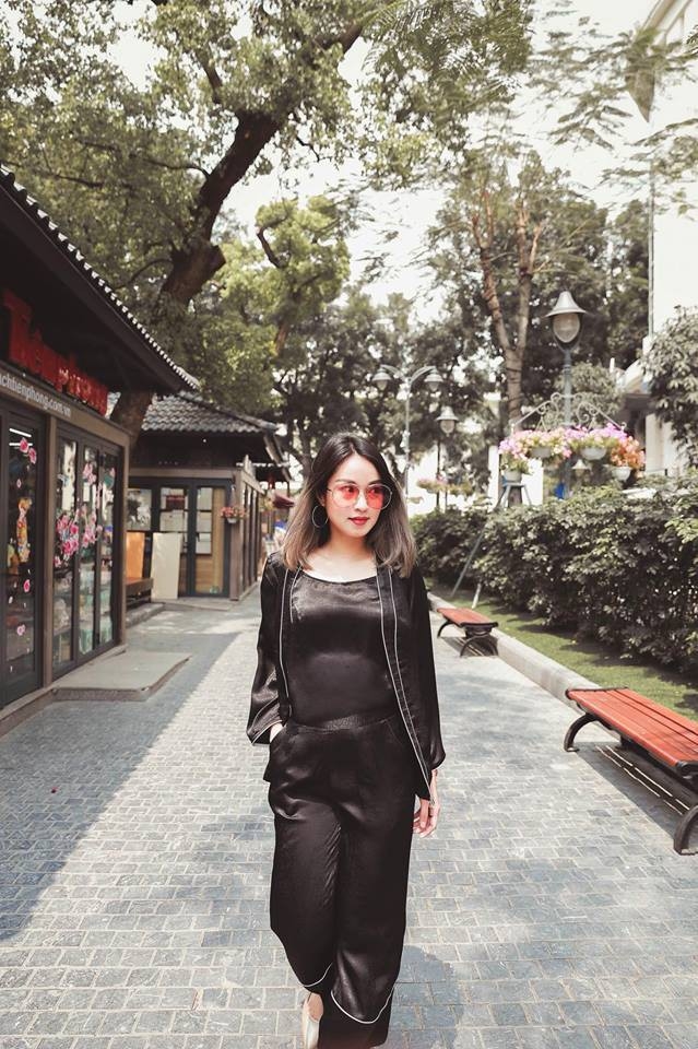 Những mẹ đơn thân một con trông mòn con mắt của showbiz Việt