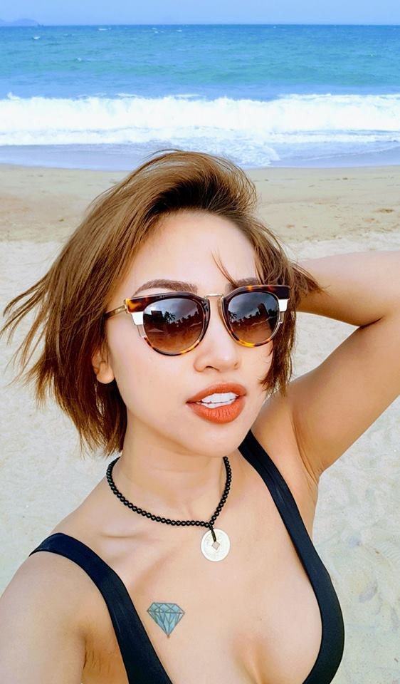 Những mẹ đơn thân một con trông mòn con mắt của showbiz Việt