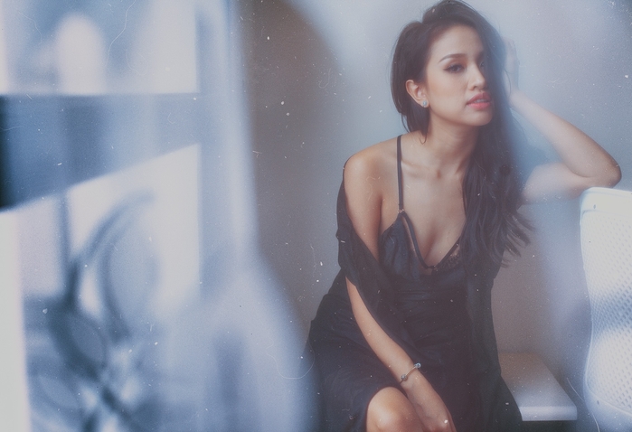 Những mẹ đơn thân một con trông mòn con mắt của showbiz Việt