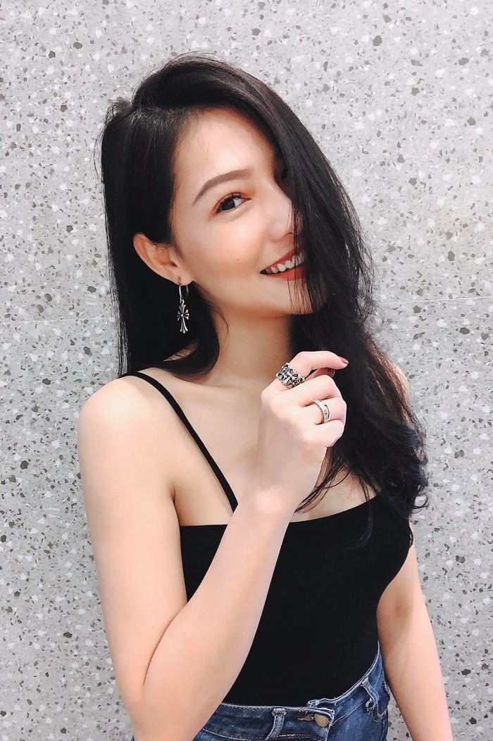 Những mẹ đơn thân một con trông mòn con mắt của showbiz Việt