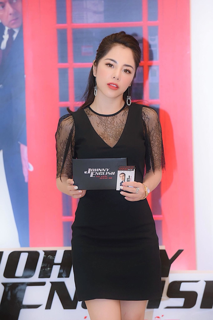 Những mẹ đơn thân một con trông mòn con mắt của showbiz Việt