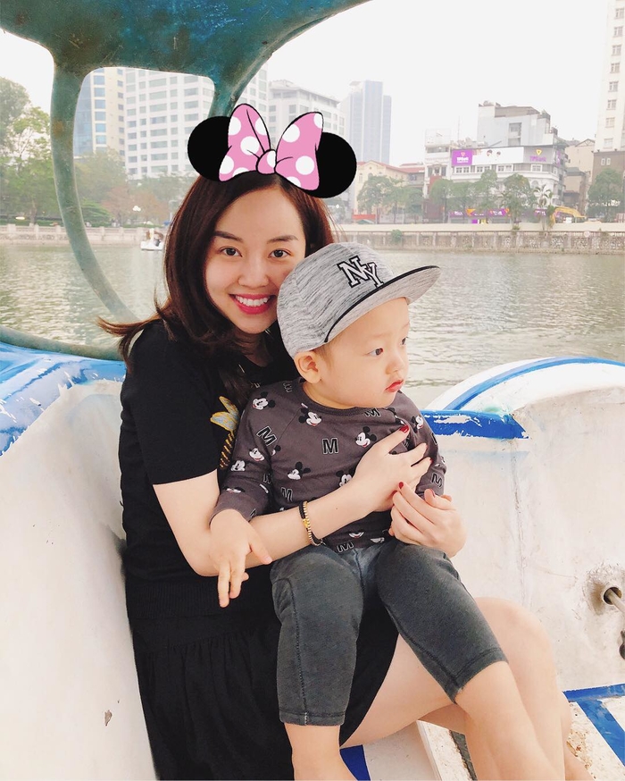Những mẹ đơn thân một con trông mòn con mắt của showbiz Việt