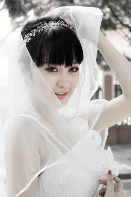 Những mẹ đơn thân một con trông mòn con mắt của showbiz Việt