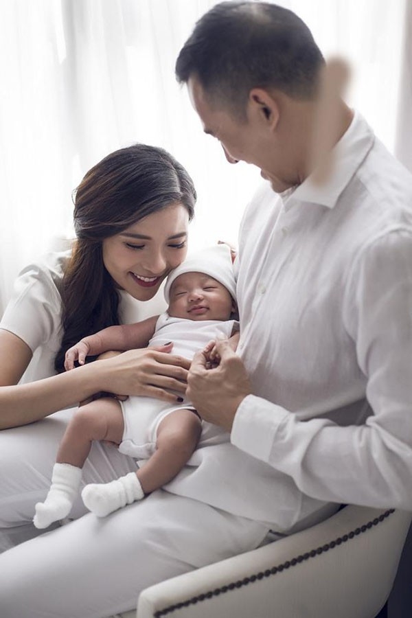 Những người đẹp Việt bí mật sang nước ngoài sinh con