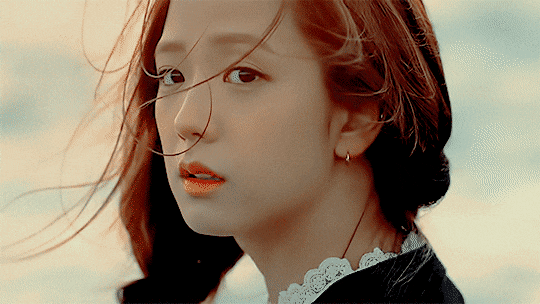 Những nữ idol Kpop sở hữu nhan sắc đậm chất điện ảnh