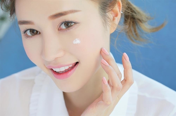 Những thói quen nên làm buổi sáng để da mặt lúc nào cũng căng mịn