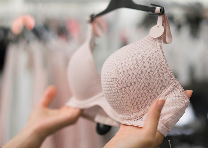 Những thói quen rất dễ khiến vòng một ngày càng xập xệ