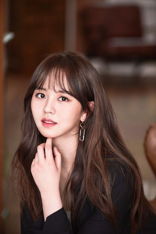 Choáng ngợp trước nhan sắc hiện tại của Kim Yoo Jung và Kim So Hyun