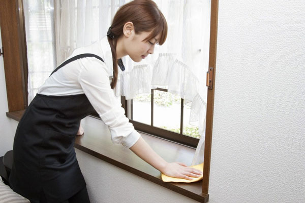 Sang dọn nhà cho bạn trai, cách họ đối xử khiến tôi chết lặng