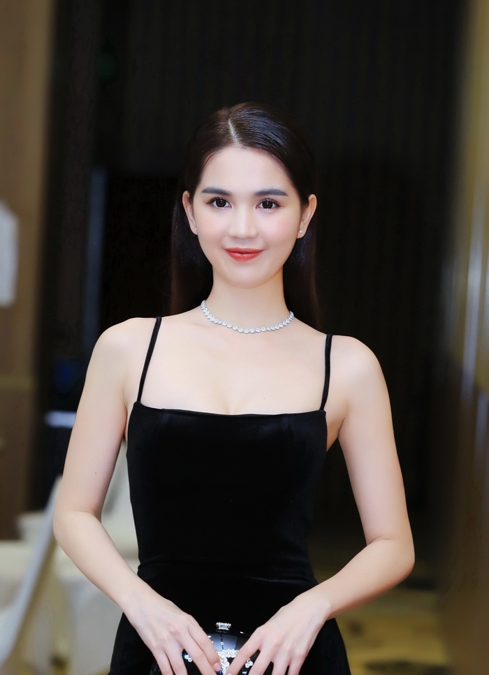 Sao Viet noi gi ve nguoi thu ba: Giat minh voi phat ngon giat tanh tach cua Bao Anh