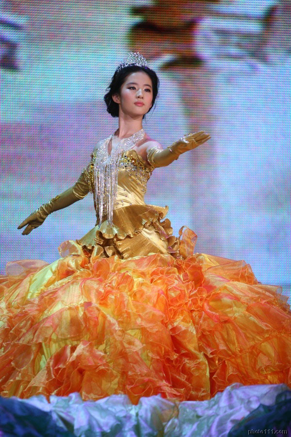 So sanh Nu than Kim Ung qua cac nam: Ai moi thuc su dinh cao nhan sac