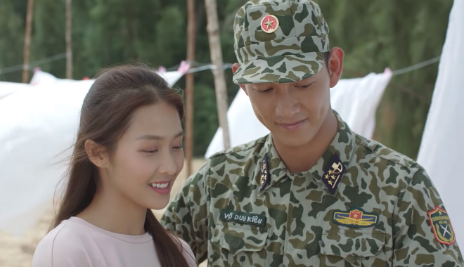 Song Luân - Khả Ngân bắn tiếng Anh như gió trong HDMT
