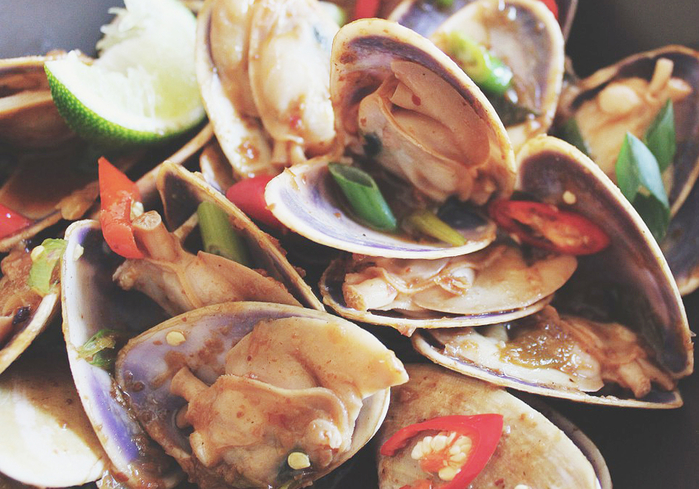 Thực hiện thao tác đơn giản này đất cát trong nghêu sò sẽ sạch bách