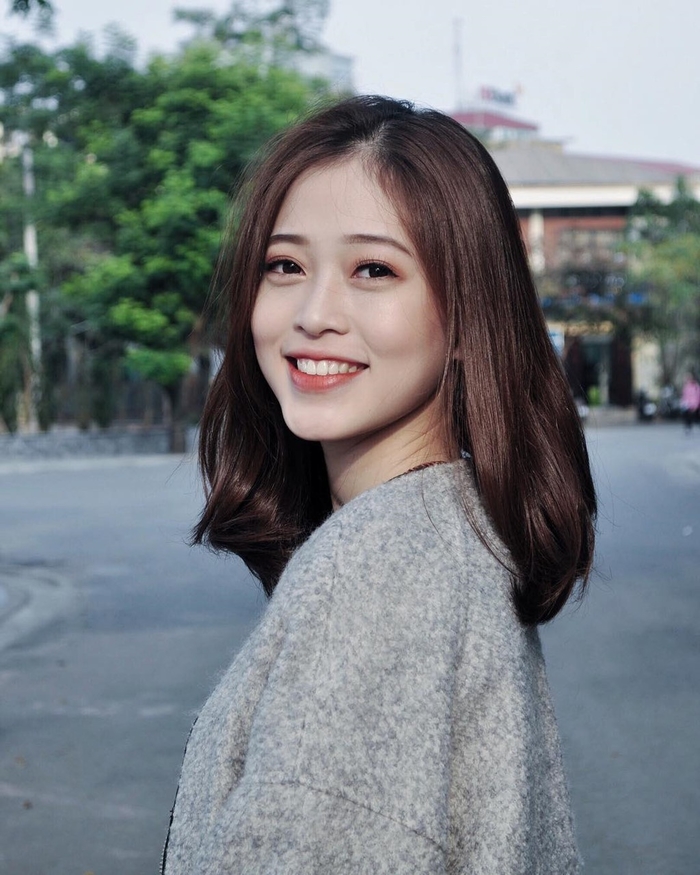 Tieu Vy va loat nguoi noi tieng chung minh: de mat moc doi khi con dep hon ca trang diem ky