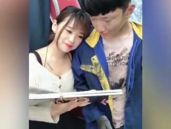 Tình yêu không quan trọng vật chất khiến dân mạng ngưỡng mộ