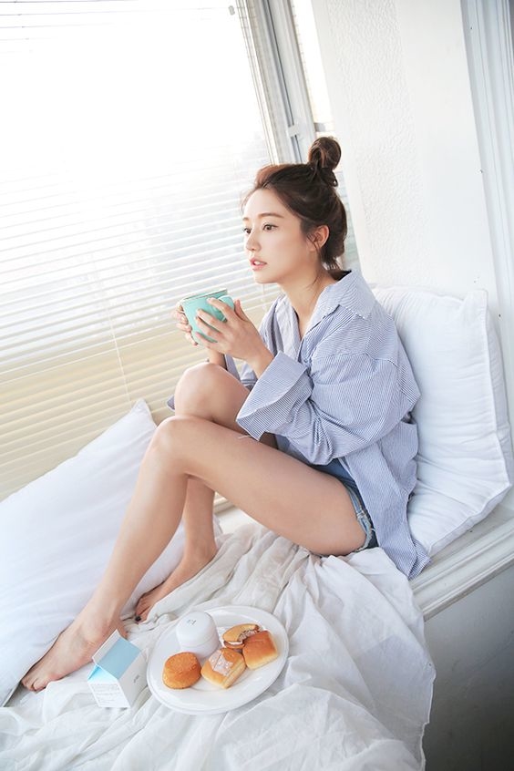 Tử vi ngày 4/10: Bảo Bình đau đầu chuyện ngoại tình