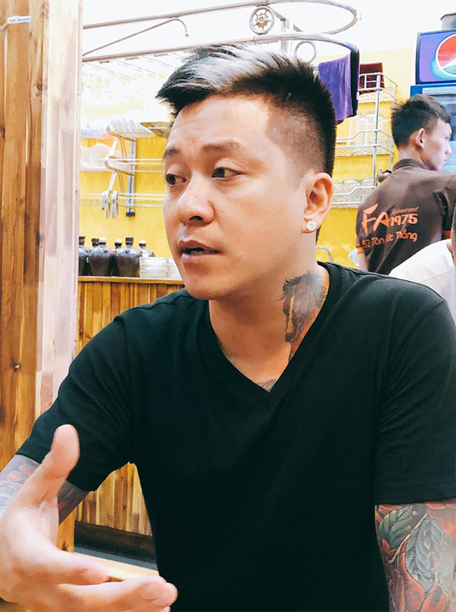 Tuấn Hưng bật khóc khi bị hủy show trước giờ G