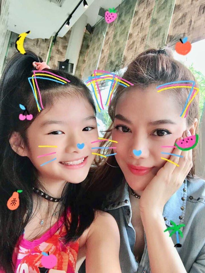 Ngắm loạt ảnh đáng yêu của các cô bé nhà sao Việt