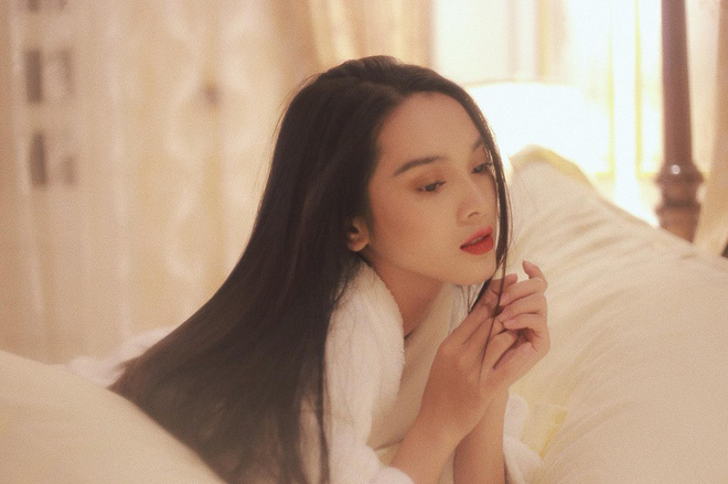 Bất ngờ xuất hiện hai cô nàng có vẻ đẹp giống với Hoa hậu Tiểu Vy