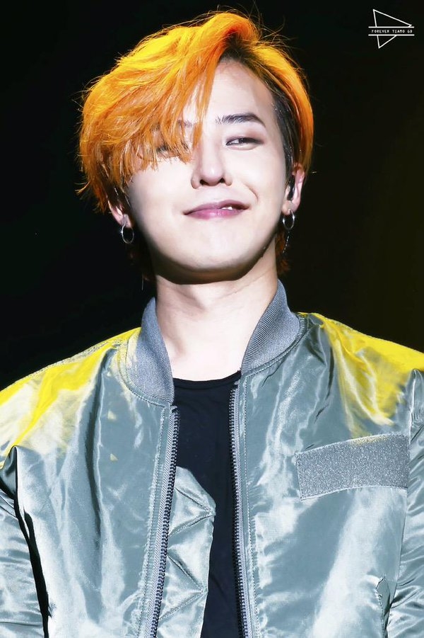7 thần tượng Kpop toàn năng được đông đảo khán giả ngưỡng mộ
